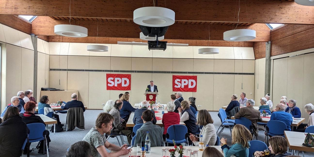Voll besetztes Bürgerhaus beim Politischen Frühschoppen der SPD Renningen.